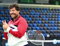 G2前途光明！，费德勒新星重返赛场表现突出观众掌声雷动(费德勒宣布退役)