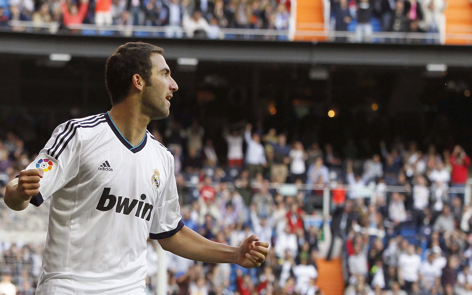 包含大坂直美重要时刻出色防守，皇家马德里带队取胜！全场沸腾不已的词条